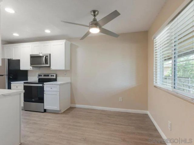 2094 E Grand Ave 7, Escondido, CA 92027