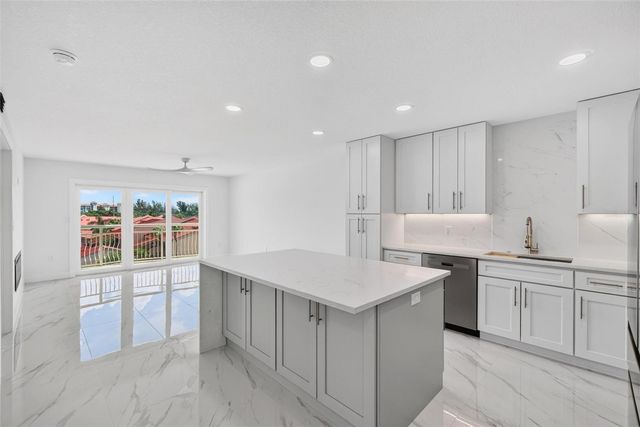 4900 BRITTANY DRIVE S 405, St Petersburg, FL 33715
