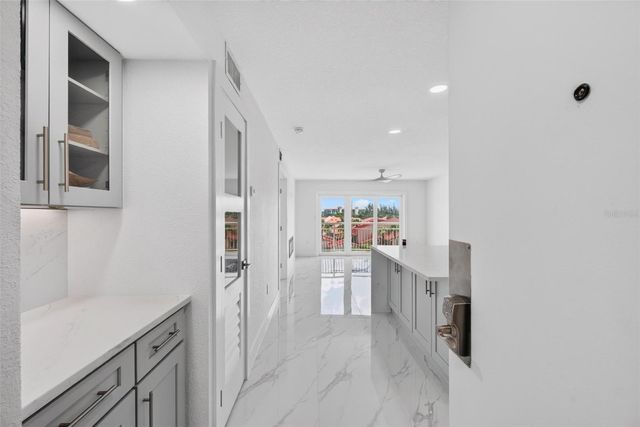 4900 BRITTANY DRIVE S 405, St Petersburg, FL 33715