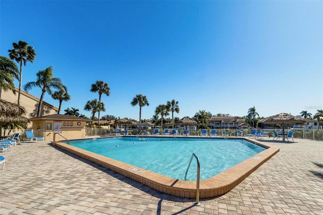 4900 BRITTANY DRIVE S 405, St Petersburg, FL 33715