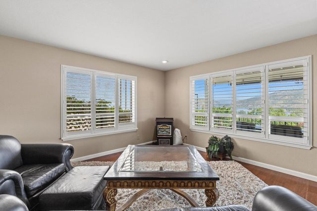 5419 Royal Oaks Dr, Oroville, CA 95966