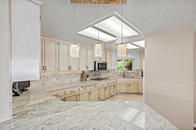 5419 Royal Oaks Dr, Oroville, CA 95966