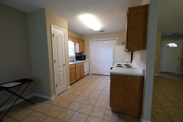 135 Dalton Cody, Brunswick, GA 31522