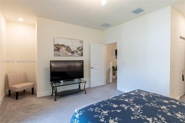 4623 NW 83rd Pkwy, Doral, FL 33166