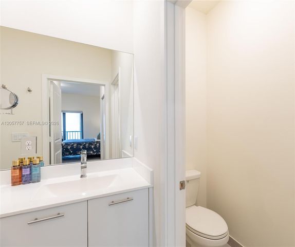 4623 NW 83rd Pkwy, Doral, FL 33166
