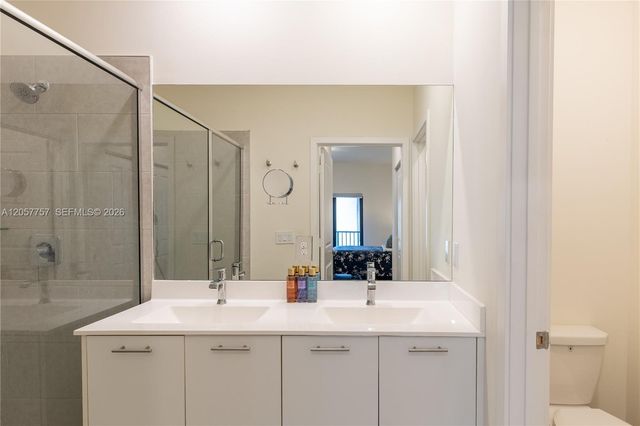 4623 NW 83rd Pkwy, Doral, FL 33166