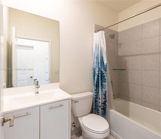 4623 NW 83rd Pkwy, Doral, FL 33166
