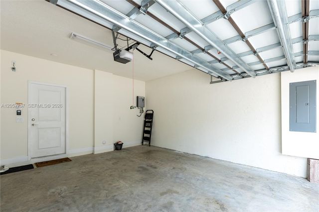4623 NW 83rd Pkwy, Doral, FL 33166