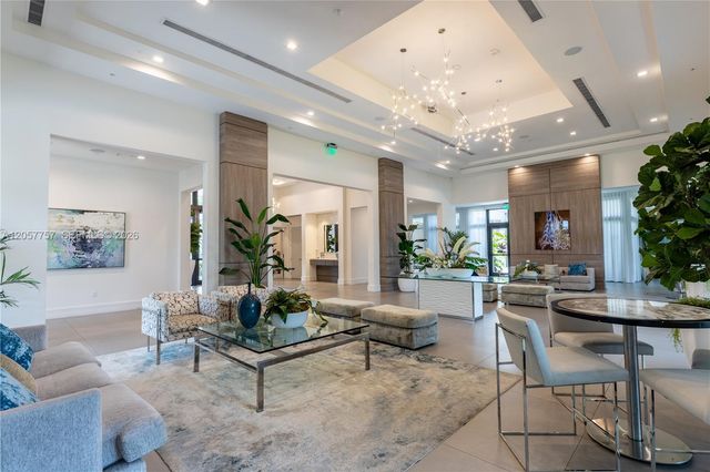 4623 NW 83rd Pkwy, Doral, FL 33166