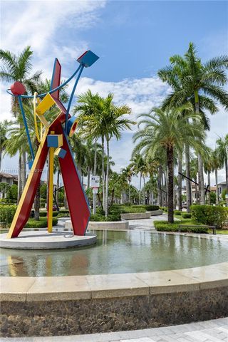 4623 NW 83rd Pkwy, Doral, FL 33166