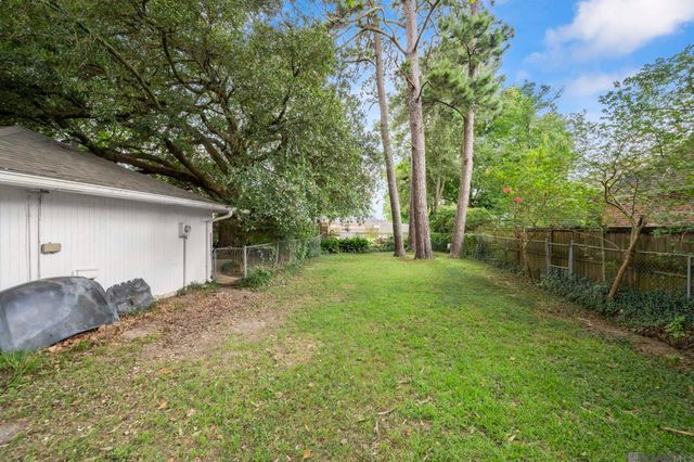 8833 Bayside Ave, Baton Rouge, LA 70806