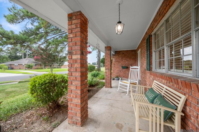 8833 Bayside Ave, Baton Rouge, LA 70806