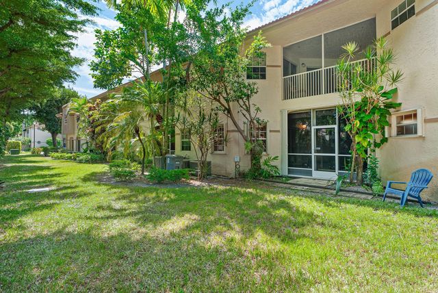 6668 Via Regina, Boca Raton, FL 33433