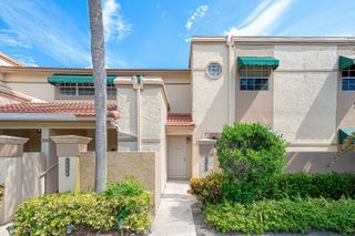 6668 Via Regina, Boca Raton, FL 33433