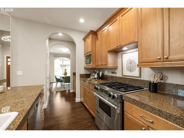 16550 ANNA EVE Dr, Milwaukie, OR 97267