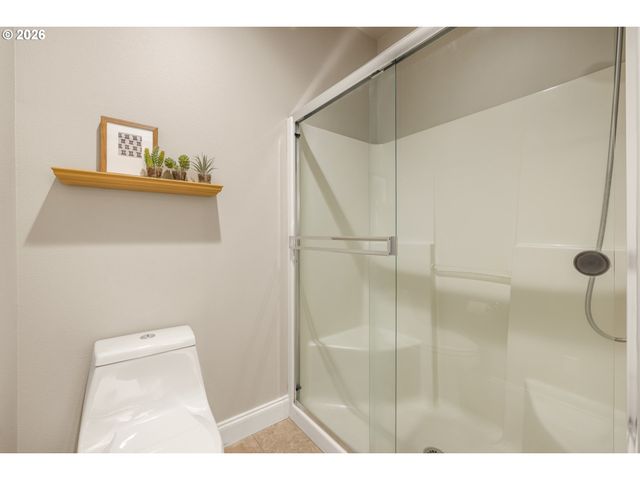 16550 ANNA EVE Dr, Milwaukie, OR 97267