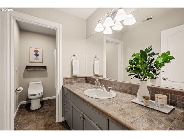 16550 ANNA EVE Dr, Milwaukie, OR 97267