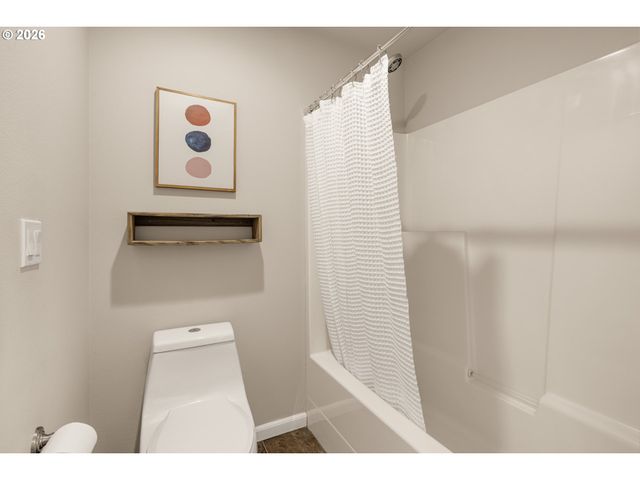 16550 ANNA EVE Dr, Milwaukie, OR 97267