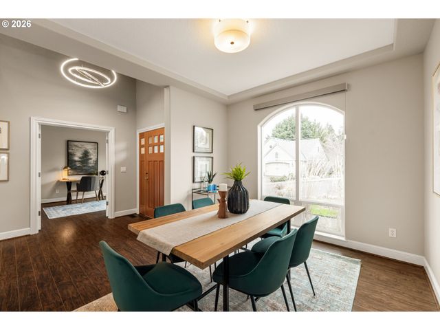 16550 ANNA EVE Dr, Milwaukie, OR 97267