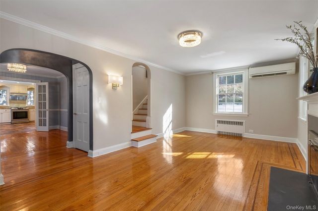 10 Scarsdale Avenue, Scarsdale, NY 10583