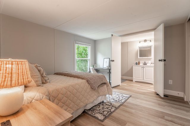 12 Ruby Way, Merrimack, NH 03054