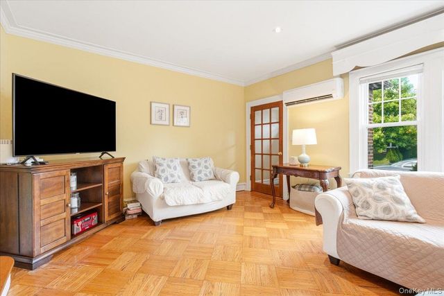 85-26 67th Road, Rego Park, NY 11374