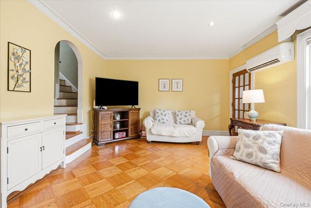 85-26 67th Road, Rego Park, NY 11374
