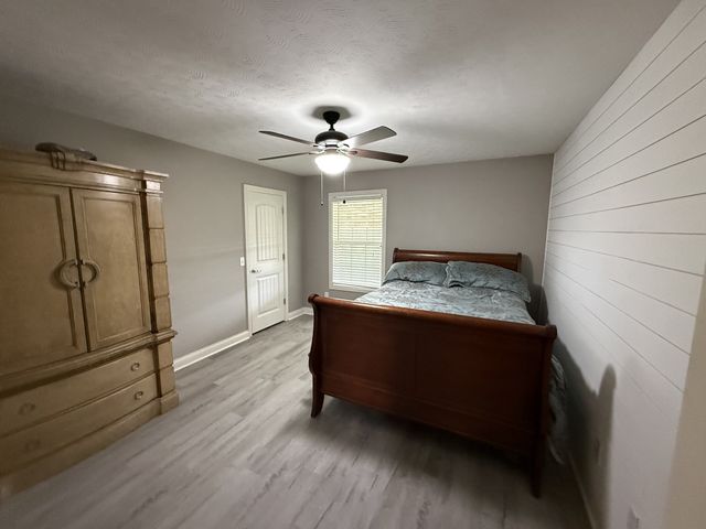 1002 Spire Way Dr, Castalian Springs, TN 37031