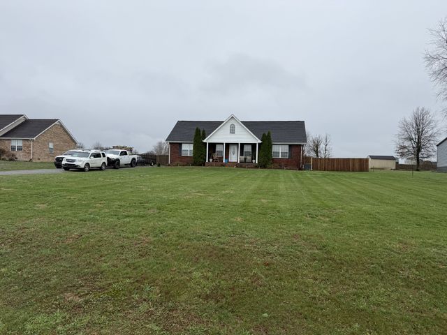 1002 Spire Way Dr, Castalian Springs, TN 37031