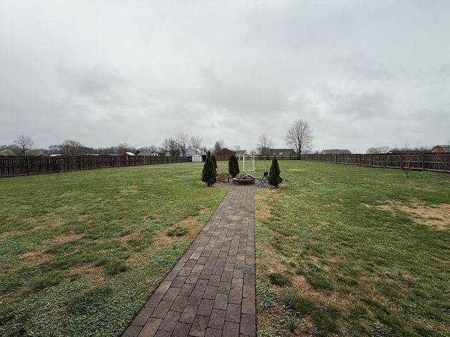 1002 Spire Way Dr, Castalian Springs, TN 37031