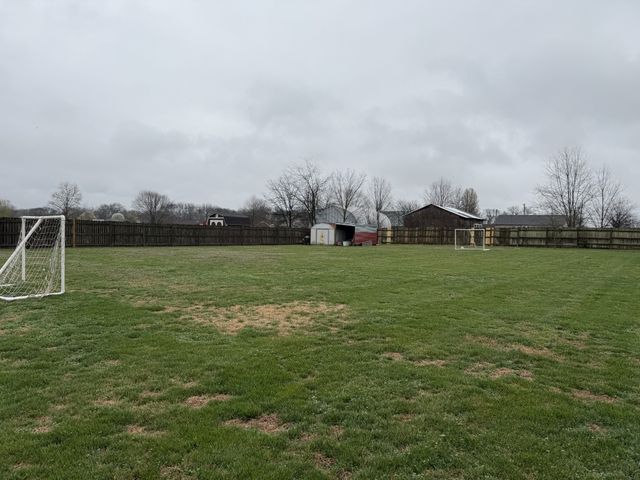 1002 Spire Way Dr, Castalian Springs, TN 37031