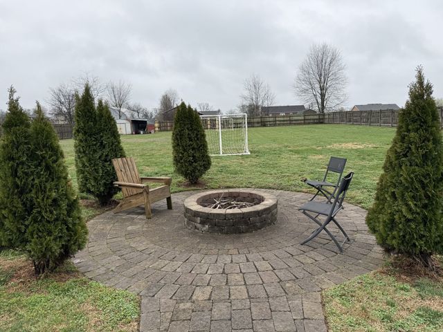 1002 Spire Way Dr, Castalian Springs, TN 37031