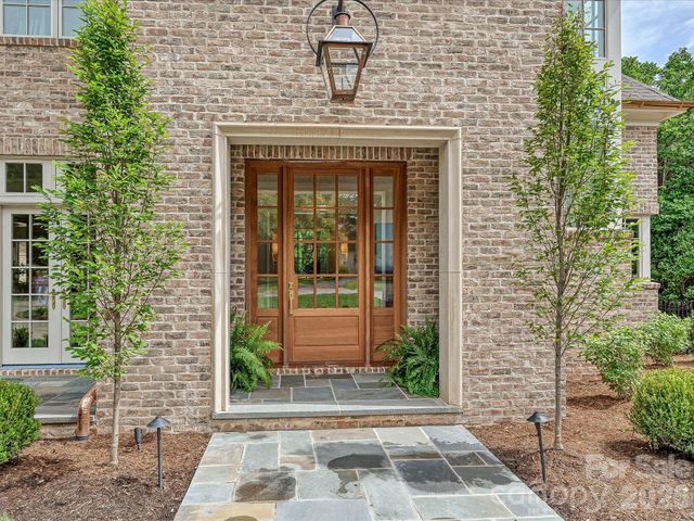 3701 Pelham Lane, Charlotte, NC 28211