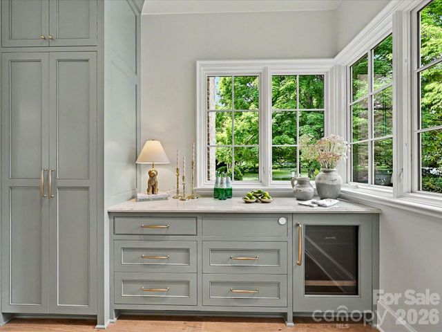 3701 Pelham Lane, Charlotte, NC 28211