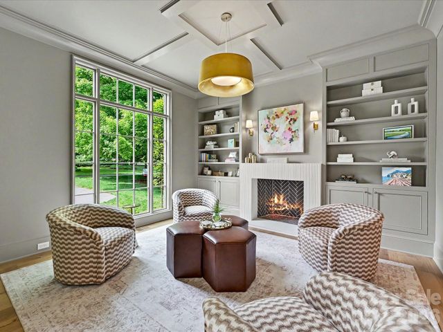 3701 Pelham Lane, Charlotte, NC 28211