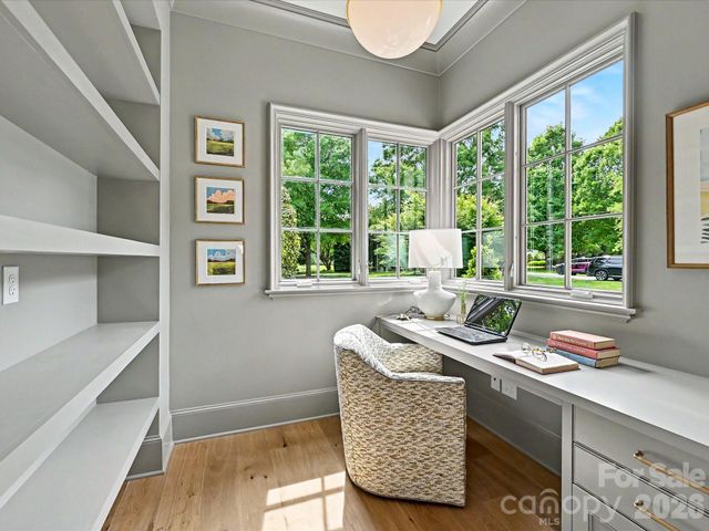 3701 Pelham Lane, Charlotte, NC 28211