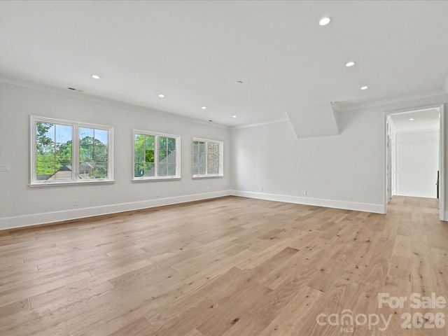 3701 Pelham Lane, Charlotte, NC 28211