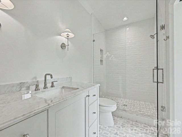 3701 Pelham Lane, Charlotte, NC 28211