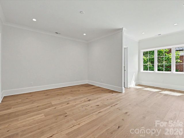 3701 Pelham Lane, Charlotte, NC 28211