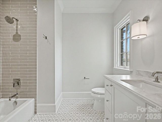 3701 Pelham Lane, Charlotte, NC 28211
