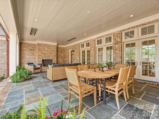 3701 Pelham Lane, Charlotte, NC 28211