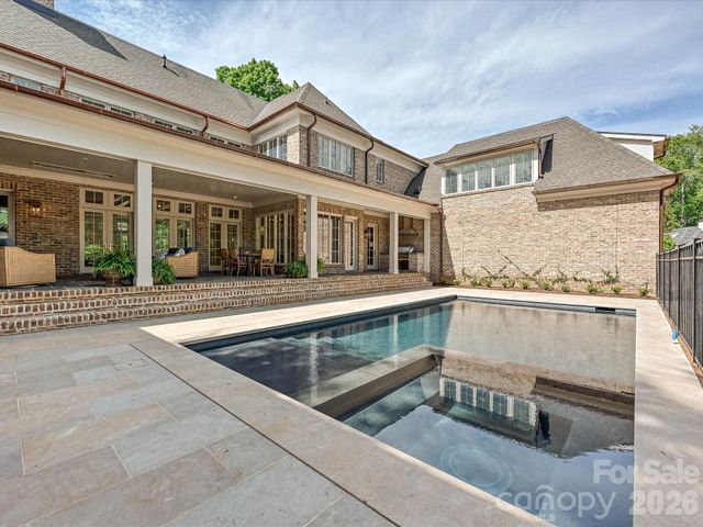 3701 Pelham Lane, Charlotte, NC 28211