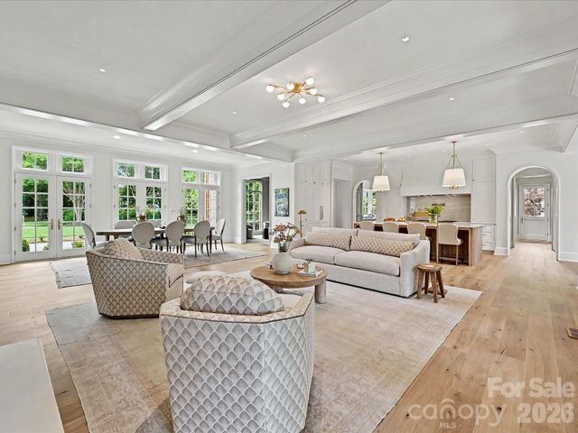 3701 Pelham Lane, Charlotte, NC 28211
