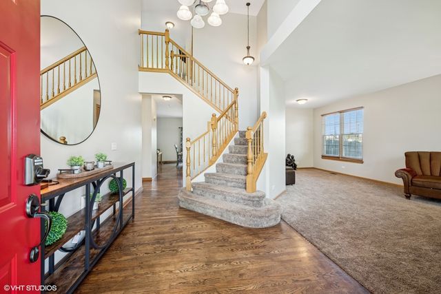 10332 Somerset Lane, Huntley, IL 60142