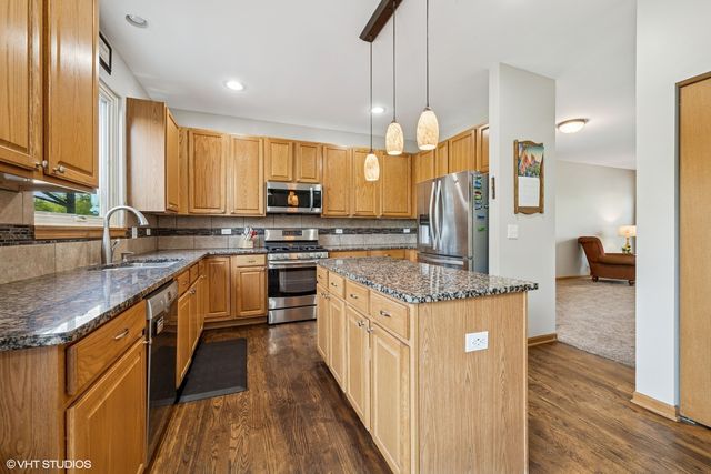 10332 Somerset Lane, Huntley, IL 60142