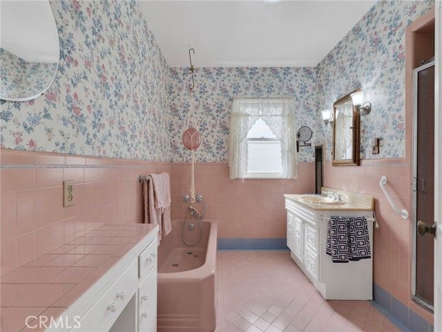 1152 N Cedar, Glendale, CA 91207