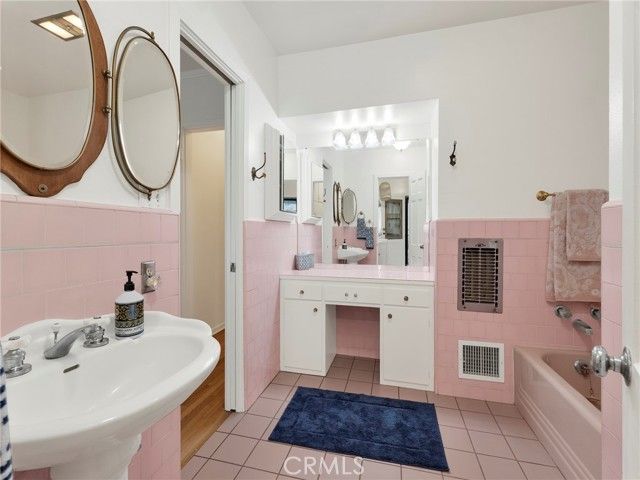 1152 N Cedar, Glendale, CA 91207