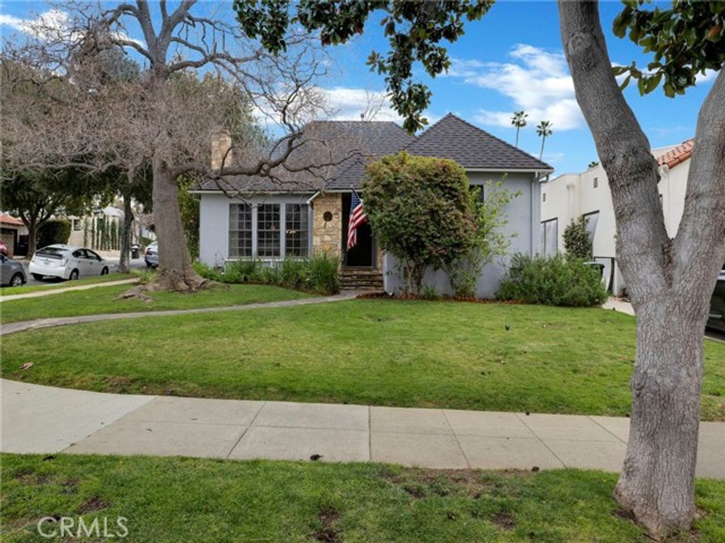 1152 N Cedar, Glendale, CA 91207