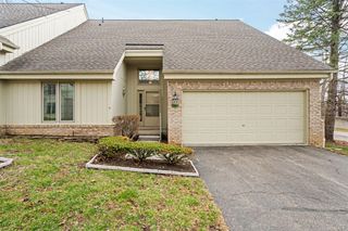 36482 Lochdale, Farmington Hills, MI 48335