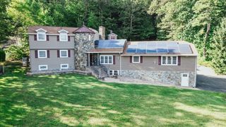 235 James St, Ludlow, MA 01056